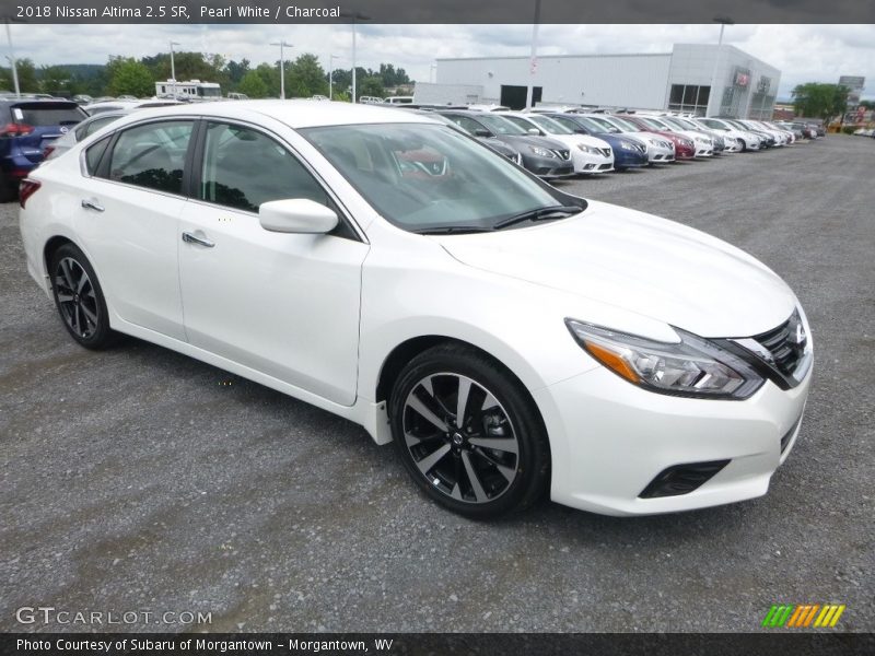 Front 3/4 View of 2018 Altima 2.5 SR