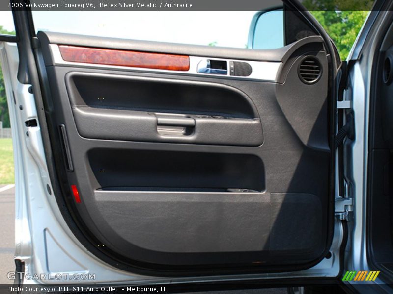 Reflex Silver Metallic / Anthracite 2006 Volkswagen Touareg V6