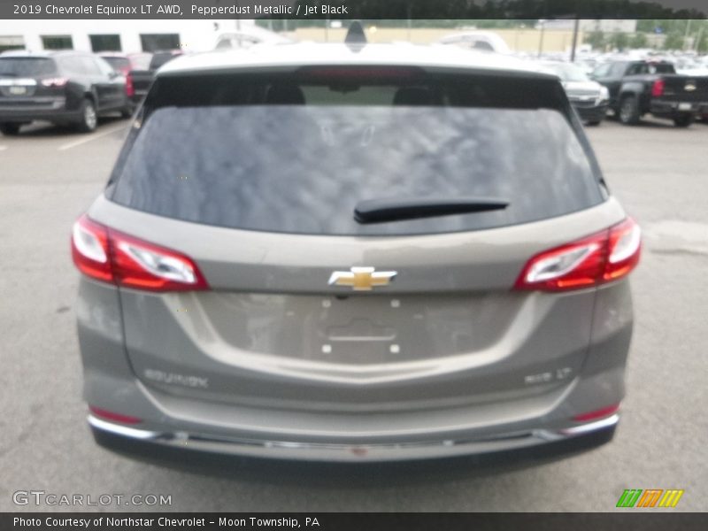 Pepperdust Metallic / Jet Black 2019 Chevrolet Equinox LT AWD