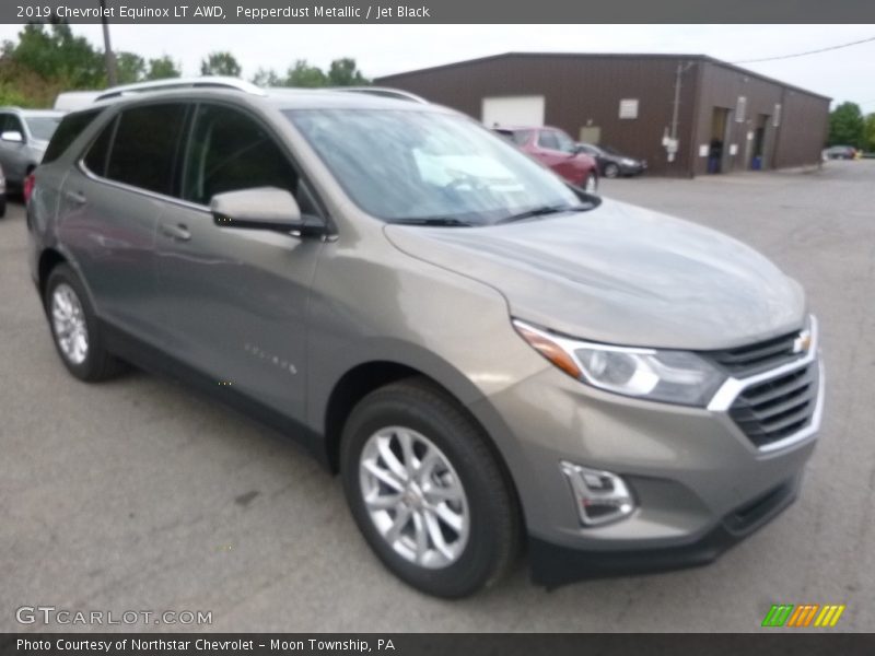 Pepperdust Metallic / Jet Black 2019 Chevrolet Equinox LT AWD