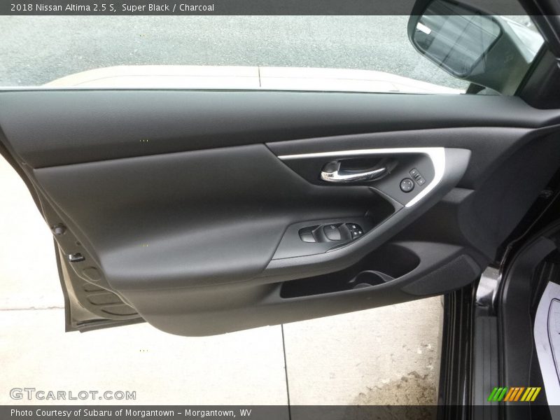 Super Black / Charcoal 2018 Nissan Altima 2.5 S