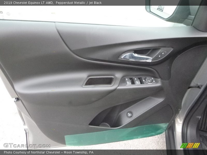 Pepperdust Metallic / Jet Black 2019 Chevrolet Equinox LT AWD