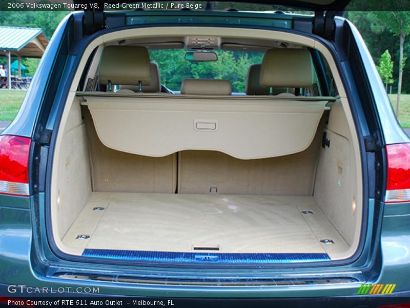 Reed Green Metallic / Pure Beige 2006 Volkswagen Touareg V8