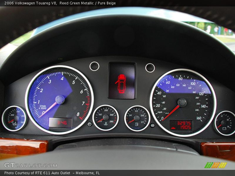 Reed Green Metallic / Pure Beige 2006 Volkswagen Touareg V8