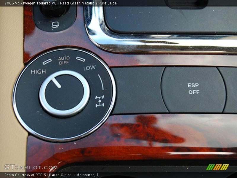 Reed Green Metallic / Pure Beige 2006 Volkswagen Touareg V8