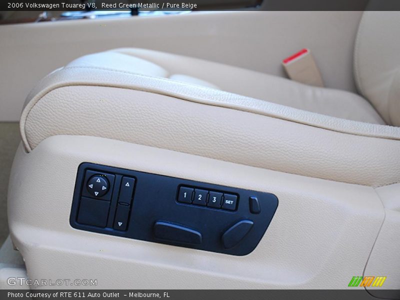 Reed Green Metallic / Pure Beige 2006 Volkswagen Touareg V8