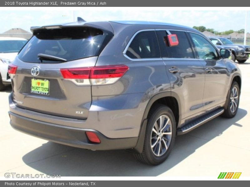 Predawn Gray Mica / Ash 2018 Toyota Highlander XLE