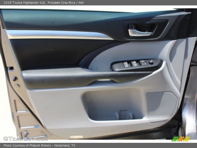 Predawn Gray Mica / Ash 2018 Toyota Highlander XLE