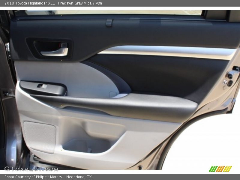 Predawn Gray Mica / Ash 2018 Toyota Highlander XLE