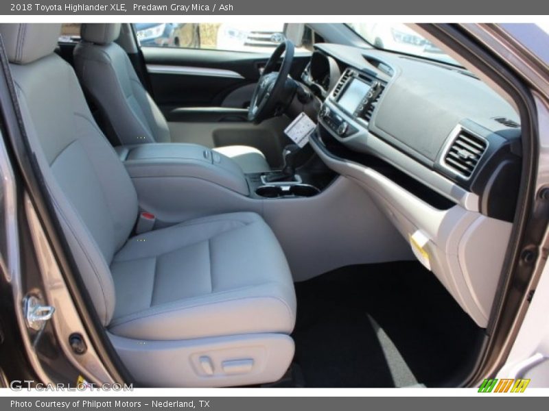 Predawn Gray Mica / Ash 2018 Toyota Highlander XLE