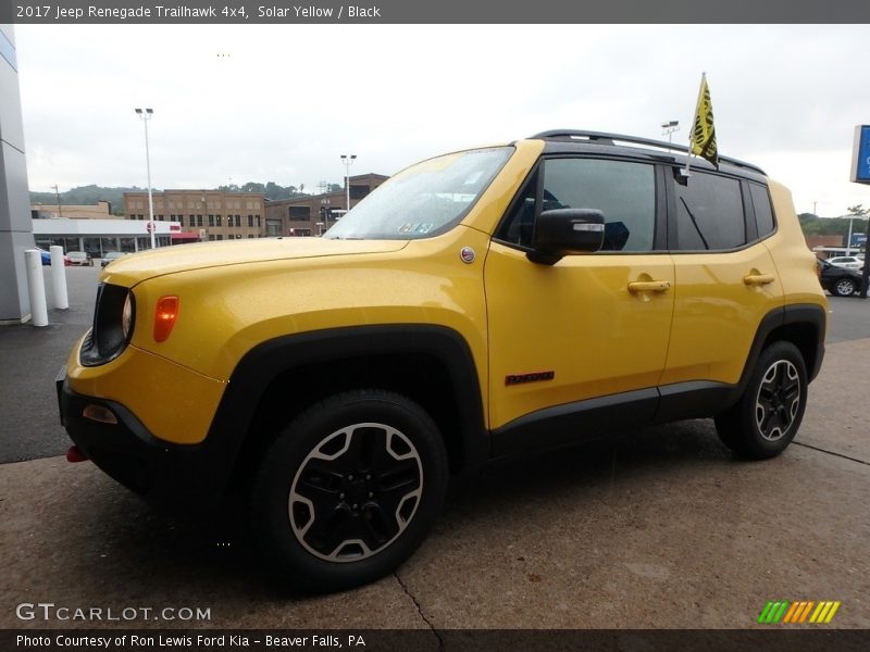 Solar Yellow / Black 2017 Jeep Renegade Trailhawk 4x4