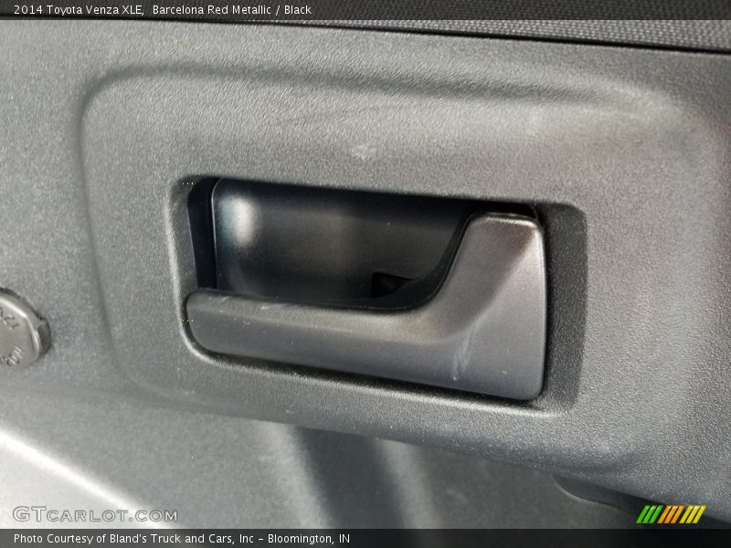 Barcelona Red Metallic / Black 2014 Toyota Venza XLE