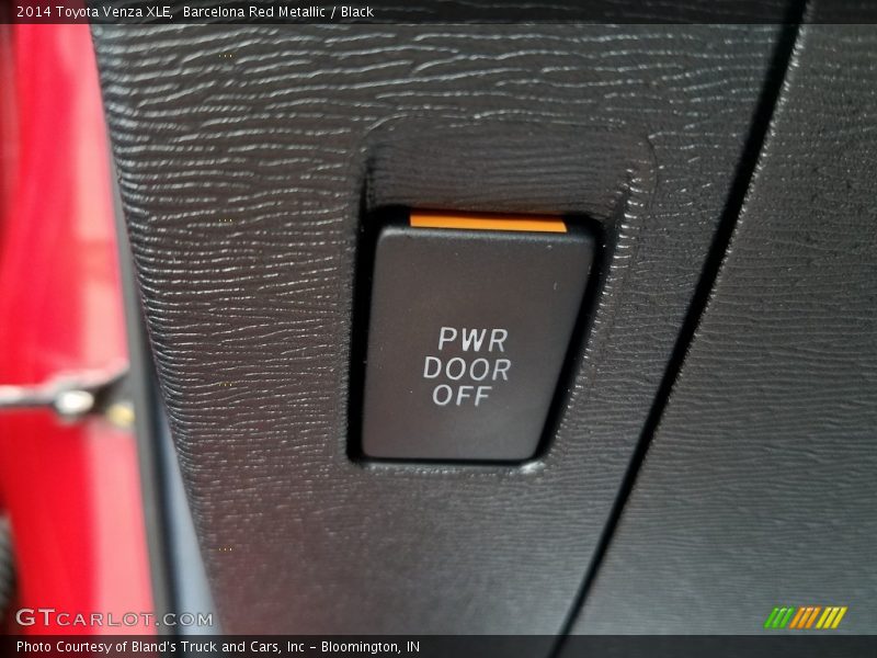 Barcelona Red Metallic / Black 2014 Toyota Venza XLE