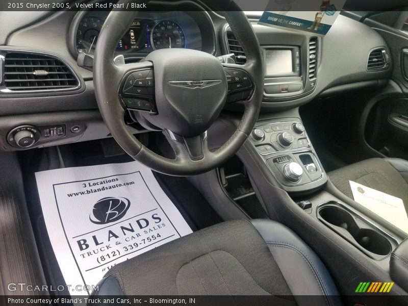 Velvet Red Pearl / Black 2015 Chrysler 200 S