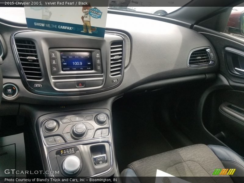 Velvet Red Pearl / Black 2015 Chrysler 200 S