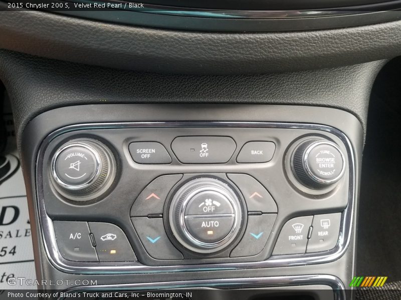 Velvet Red Pearl / Black 2015 Chrysler 200 S