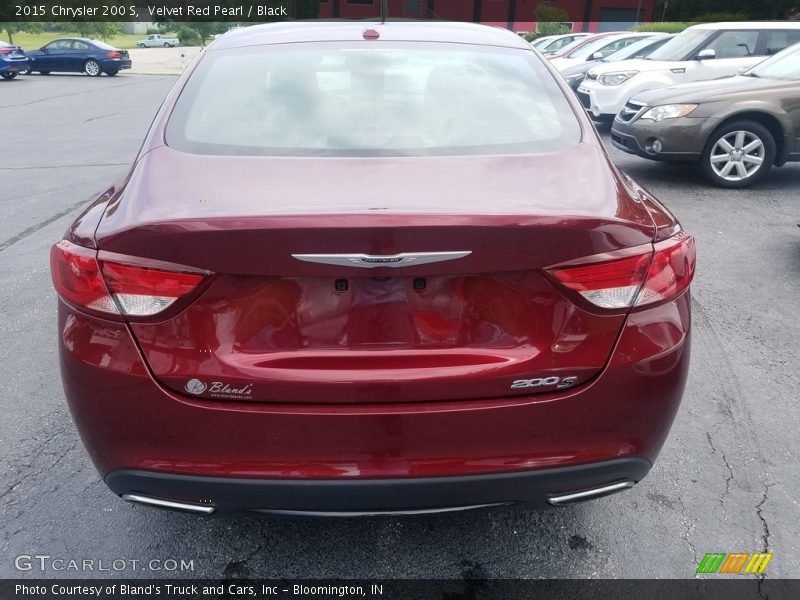 Velvet Red Pearl / Black 2015 Chrysler 200 S