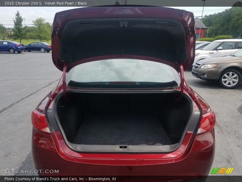 Velvet Red Pearl / Black 2015 Chrysler 200 S