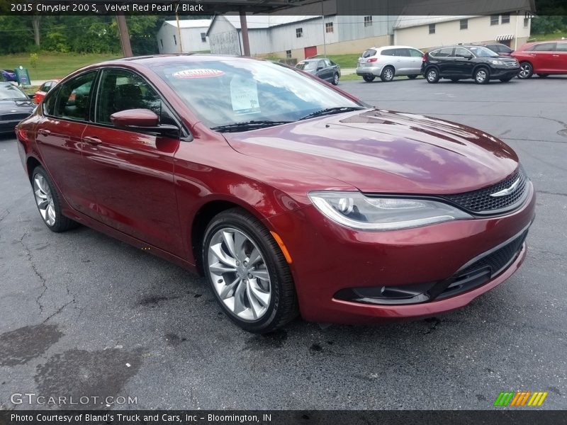 Velvet Red Pearl / Black 2015 Chrysler 200 S