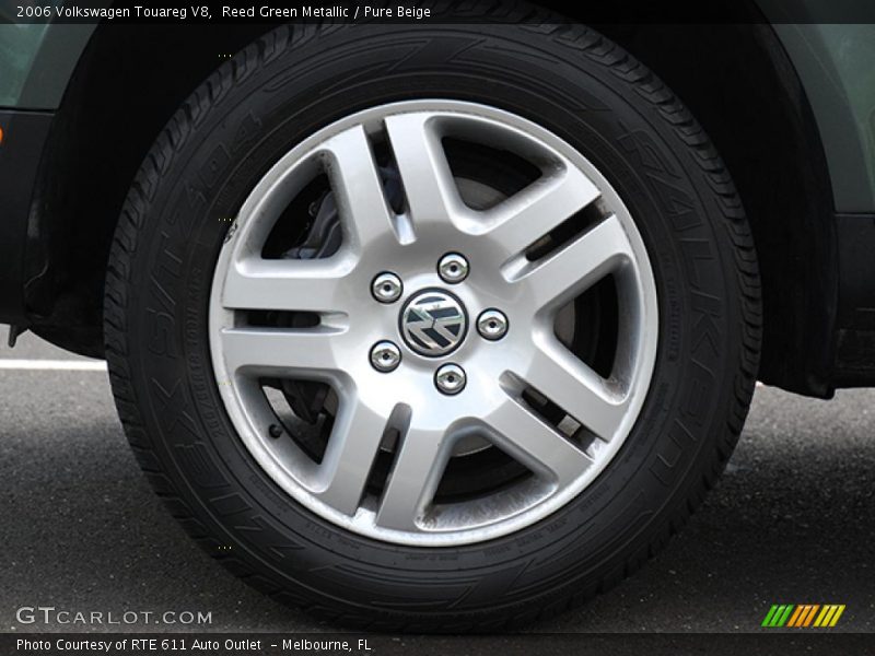 Reed Green Metallic / Pure Beige 2006 Volkswagen Touareg V8