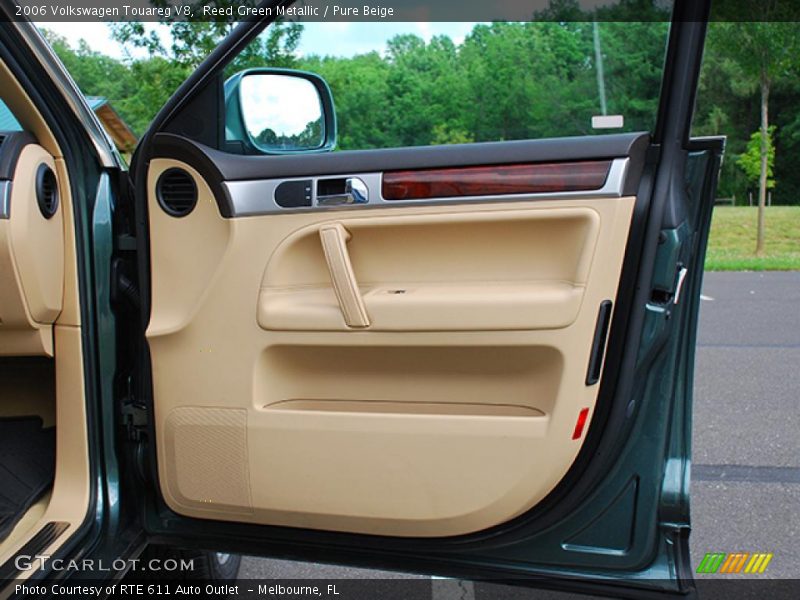 Reed Green Metallic / Pure Beige 2006 Volkswagen Touareg V8