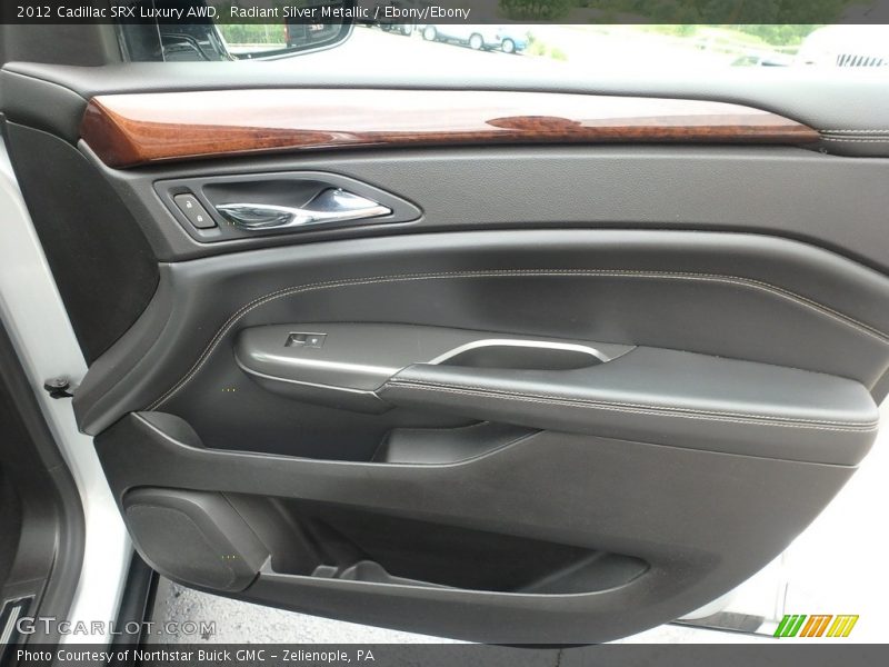 Radiant Silver Metallic / Ebony/Ebony 2012 Cadillac SRX Luxury AWD