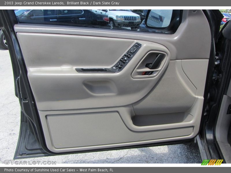 Brilliant Black / Dark Slate Gray 2003 Jeep Grand Cherokee Laredo