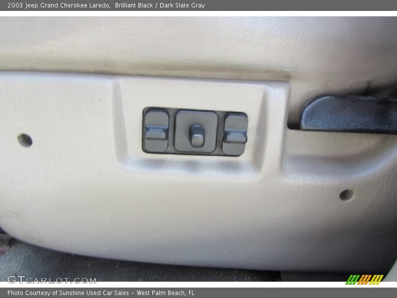Brilliant Black / Dark Slate Gray 2003 Jeep Grand Cherokee Laredo