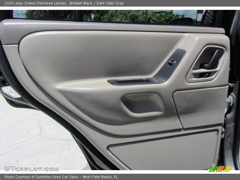 Brilliant Black / Dark Slate Gray 2003 Jeep Grand Cherokee Laredo