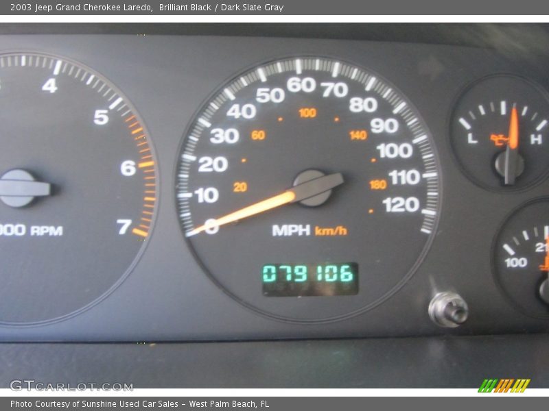 Brilliant Black / Dark Slate Gray 2003 Jeep Grand Cherokee Laredo