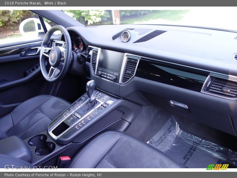 White / Black 2018 Porsche Macan