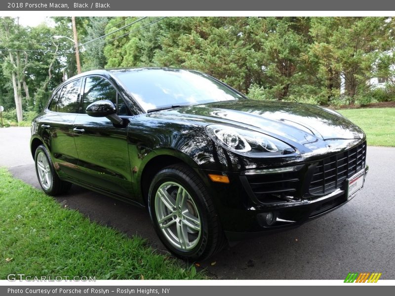 Black / Black 2018 Porsche Macan