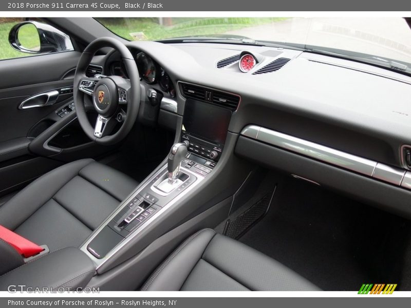 Dashboard of 2018 911 Carrera 4S Coupe