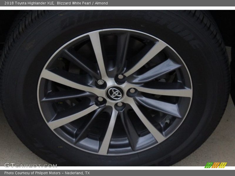 Blizzard White Pearl / Almond 2018 Toyota Highlander XLE