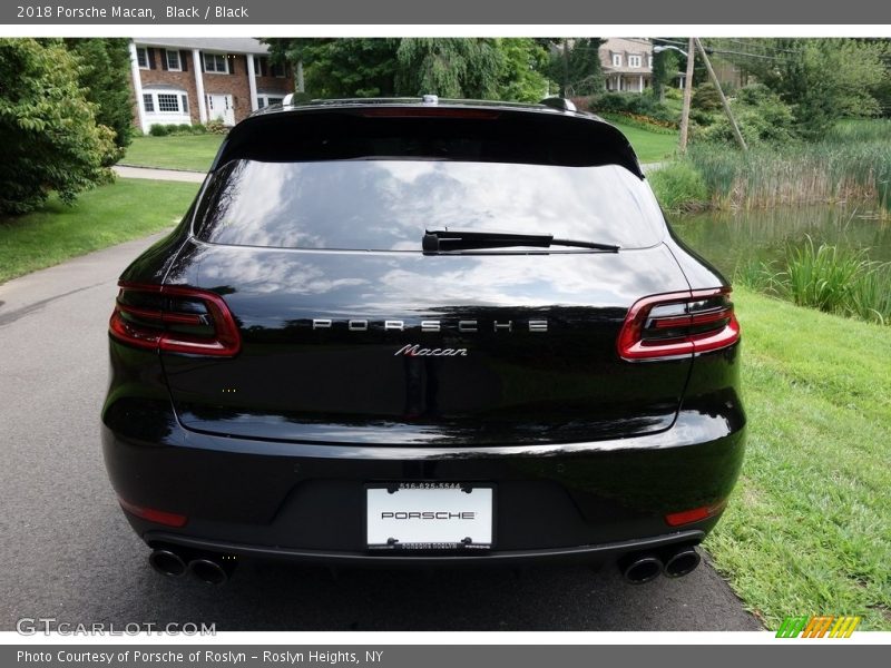 Black / Black 2018 Porsche Macan