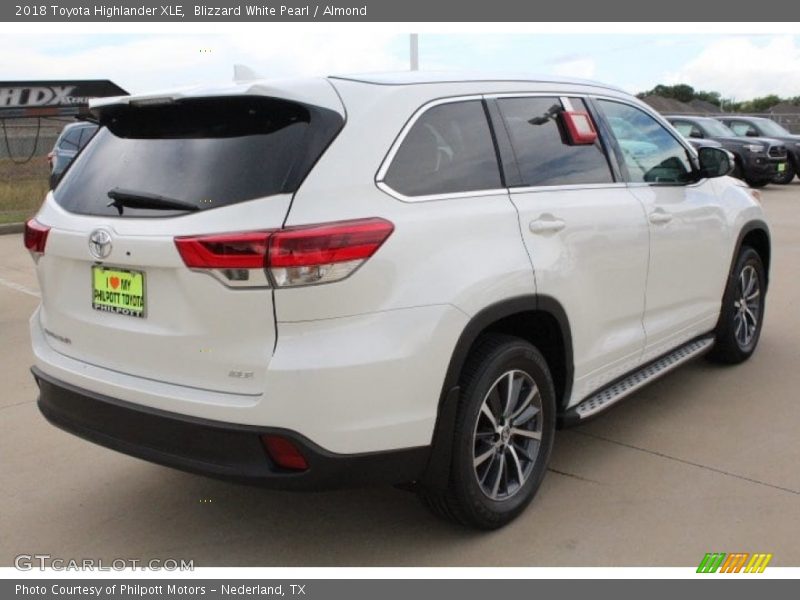 Blizzard White Pearl / Almond 2018 Toyota Highlander XLE