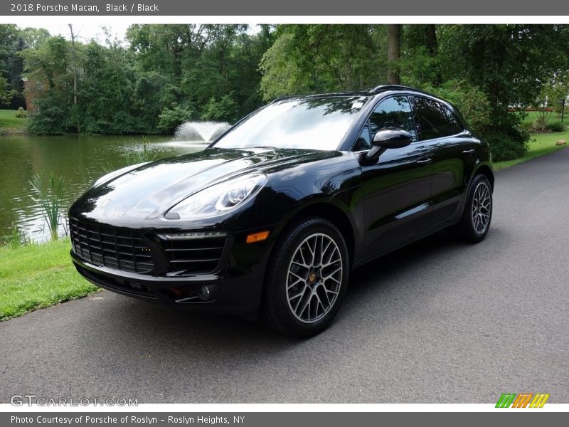 Black / Black 2018 Porsche Macan