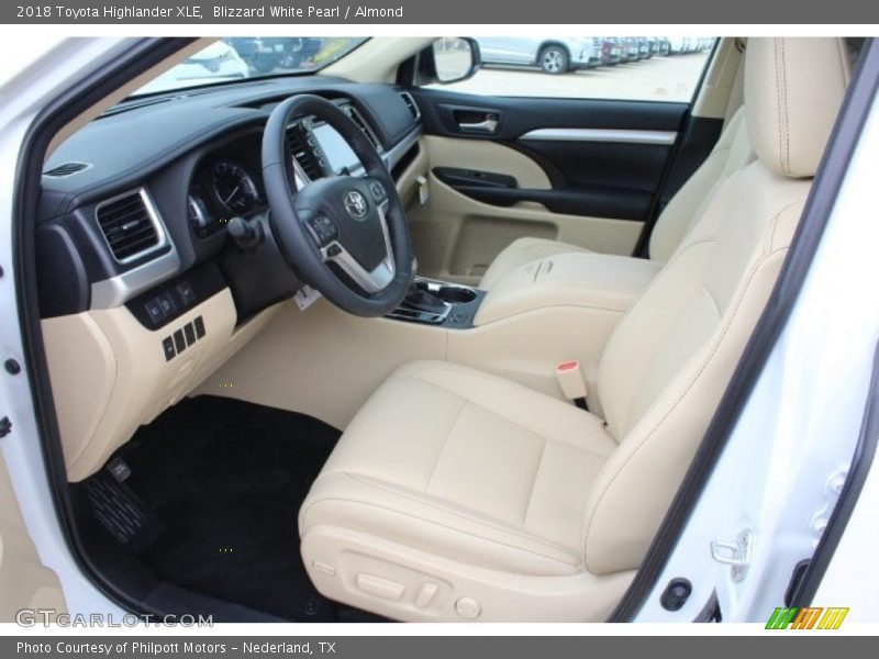 Blizzard White Pearl / Almond 2018 Toyota Highlander XLE