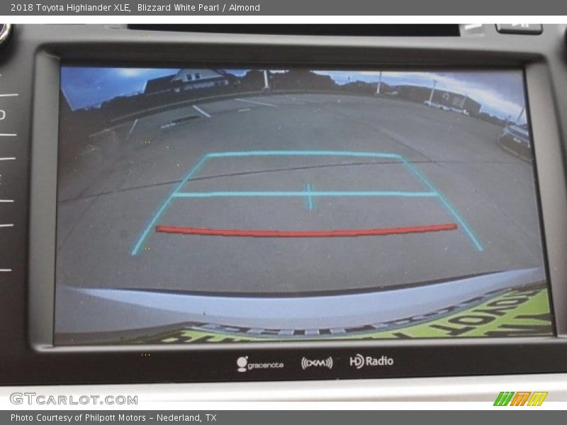 Blizzard White Pearl / Almond 2018 Toyota Highlander XLE