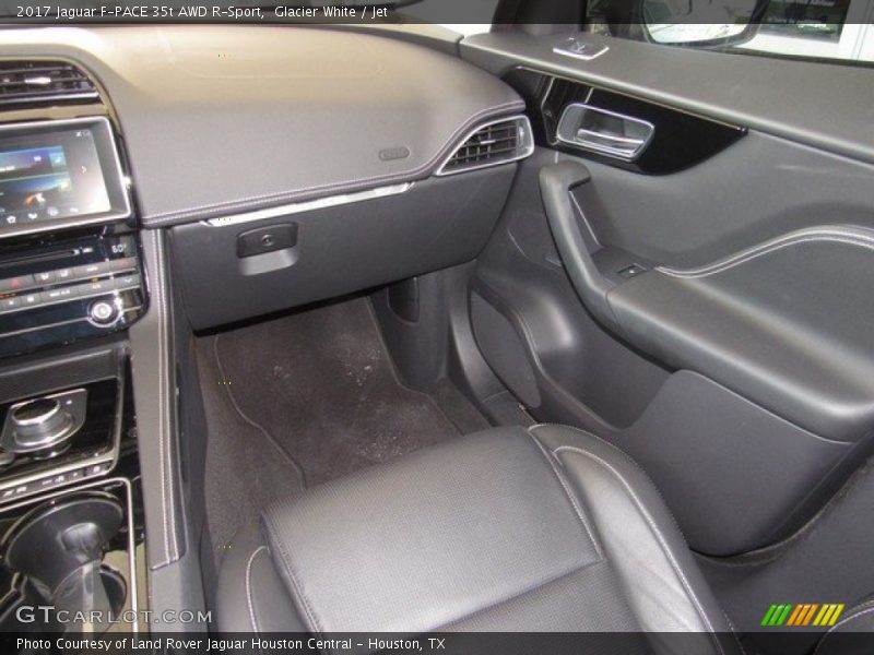 Glacier White / Jet 2017 Jaguar F-PACE 35t AWD R-Sport
