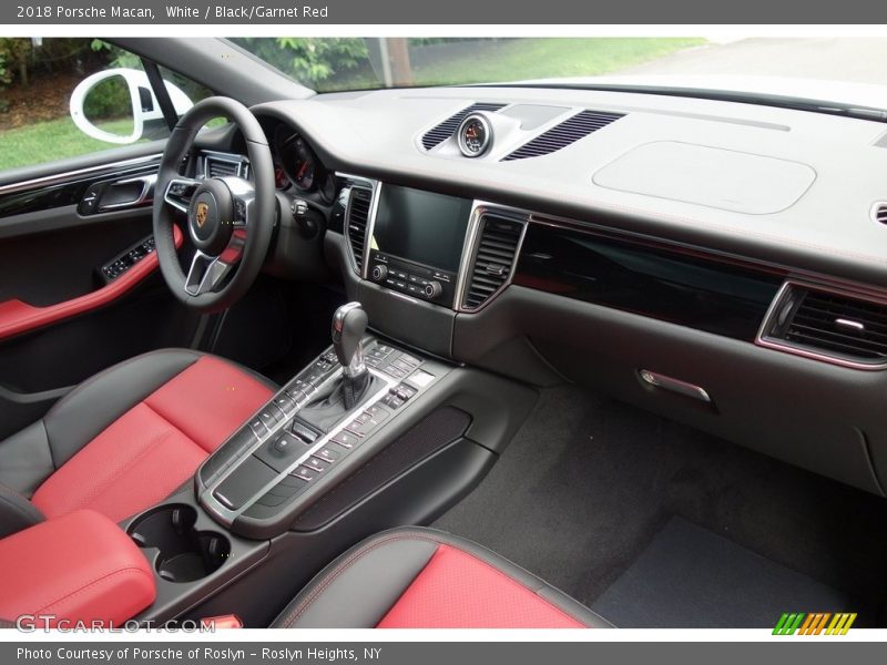 White / Black/Garnet Red 2018 Porsche Macan