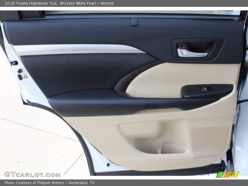 Blizzard White Pearl / Almond 2018 Toyota Highlander XLE