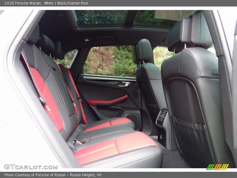 White / Black/Garnet Red 2018 Porsche Macan