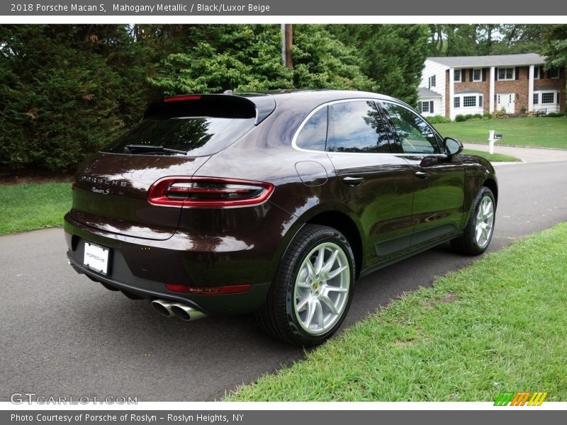 Mahogany Metallic / Black/Luxor Beige 2018 Porsche Macan S