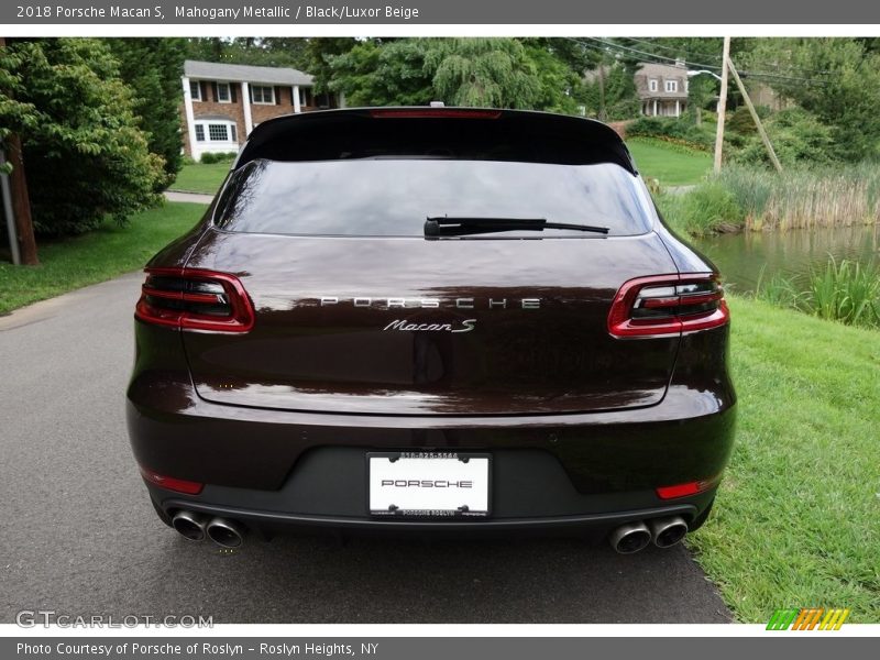 Mahogany Metallic / Black/Luxor Beige 2018 Porsche Macan S