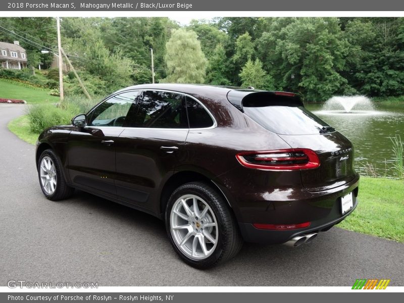 Mahogany Metallic / Black/Luxor Beige 2018 Porsche Macan S