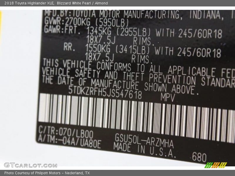 Blizzard White Pearl / Almond 2018 Toyota Highlander XLE