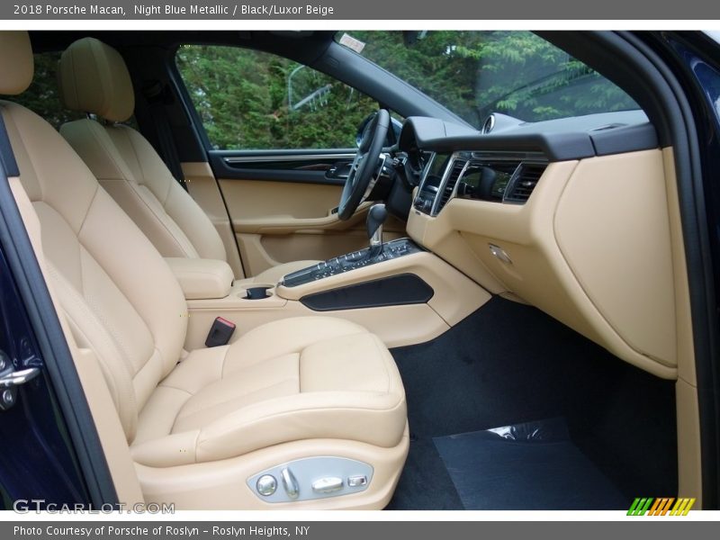 Night Blue Metallic / Black/Luxor Beige 2018 Porsche Macan