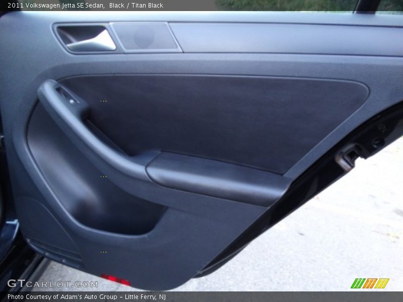Black / Titan Black 2011 Volkswagen Jetta SE Sedan