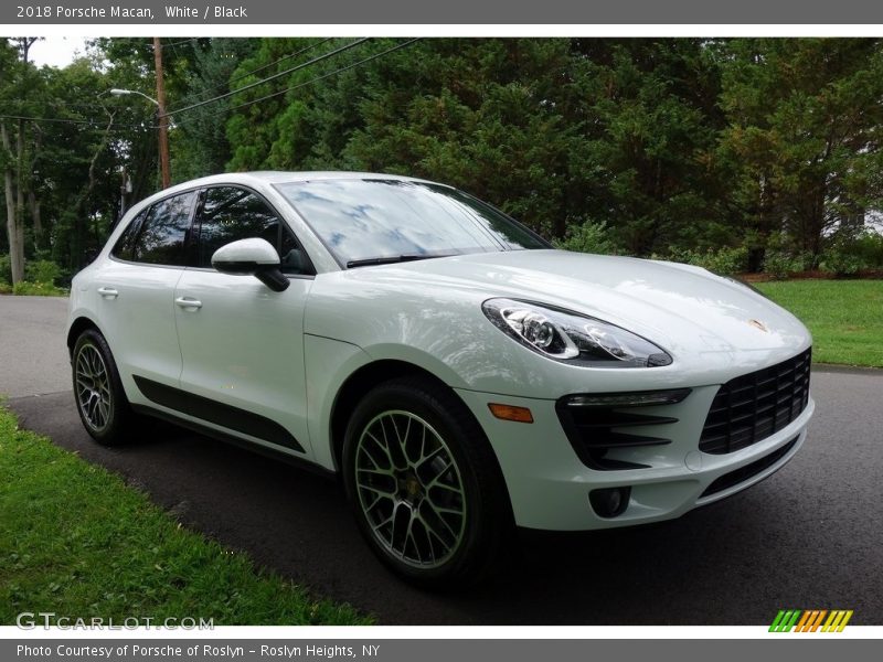 White / Black 2018 Porsche Macan